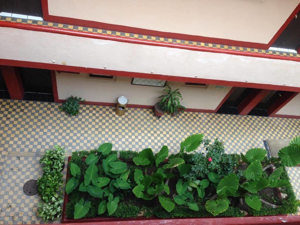 Hotel Gallo Rubio กัวดาลาฮารา ภายนอก รูปภาพ