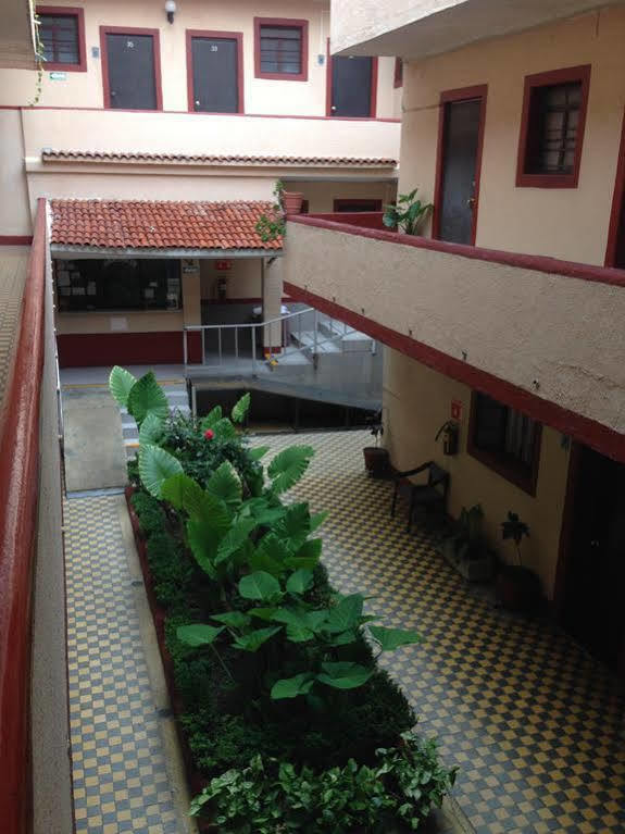 Hotel Gallo Rubio กัวดาลาฮารา ภายนอก รูปภาพ
